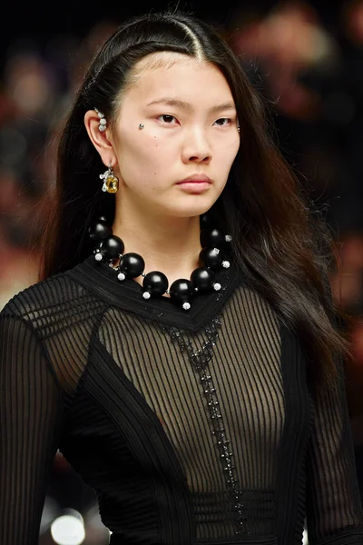 Look 75